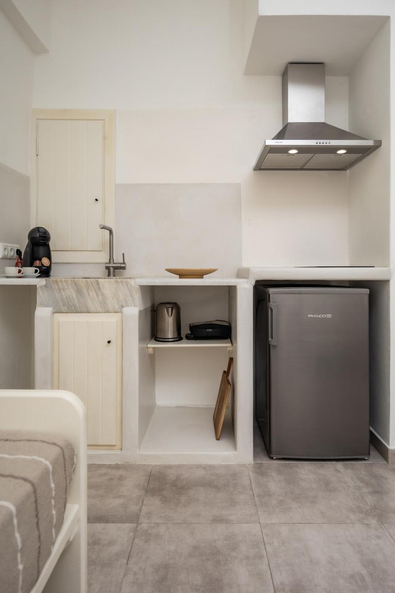 איוס פרוקופיוס Thea Suites Naxos מראה חיצוני תמונה